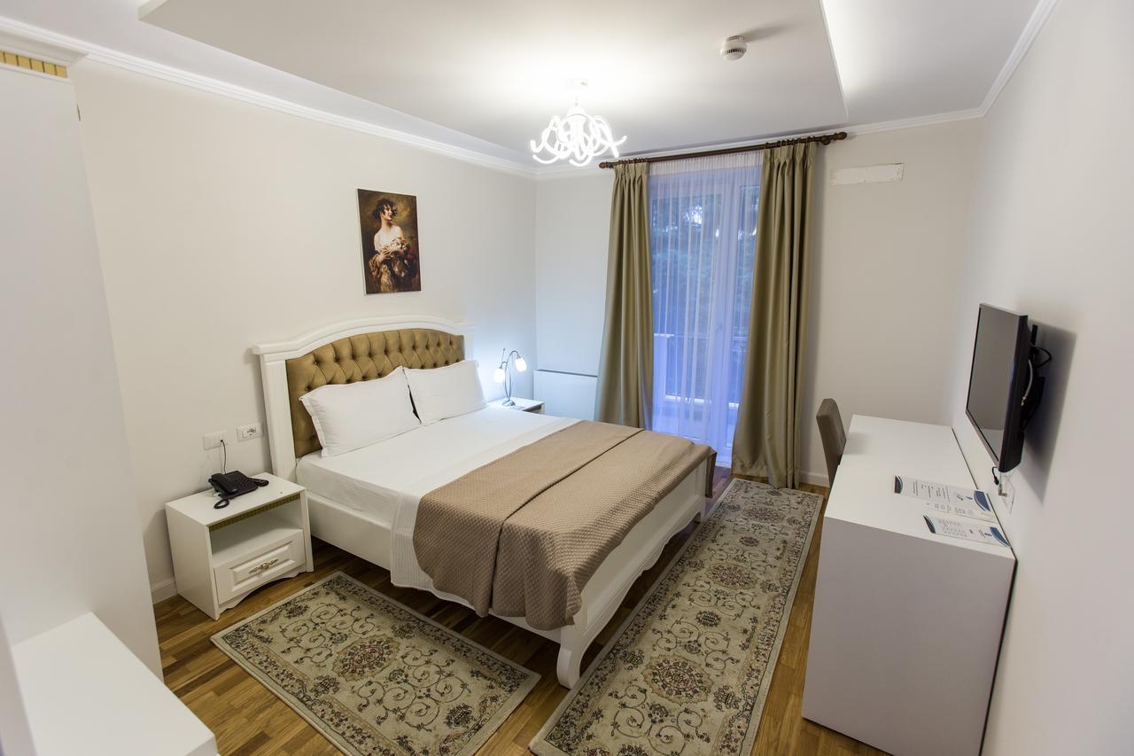 Turizem Shkelzeni Hotel Bajram Curri